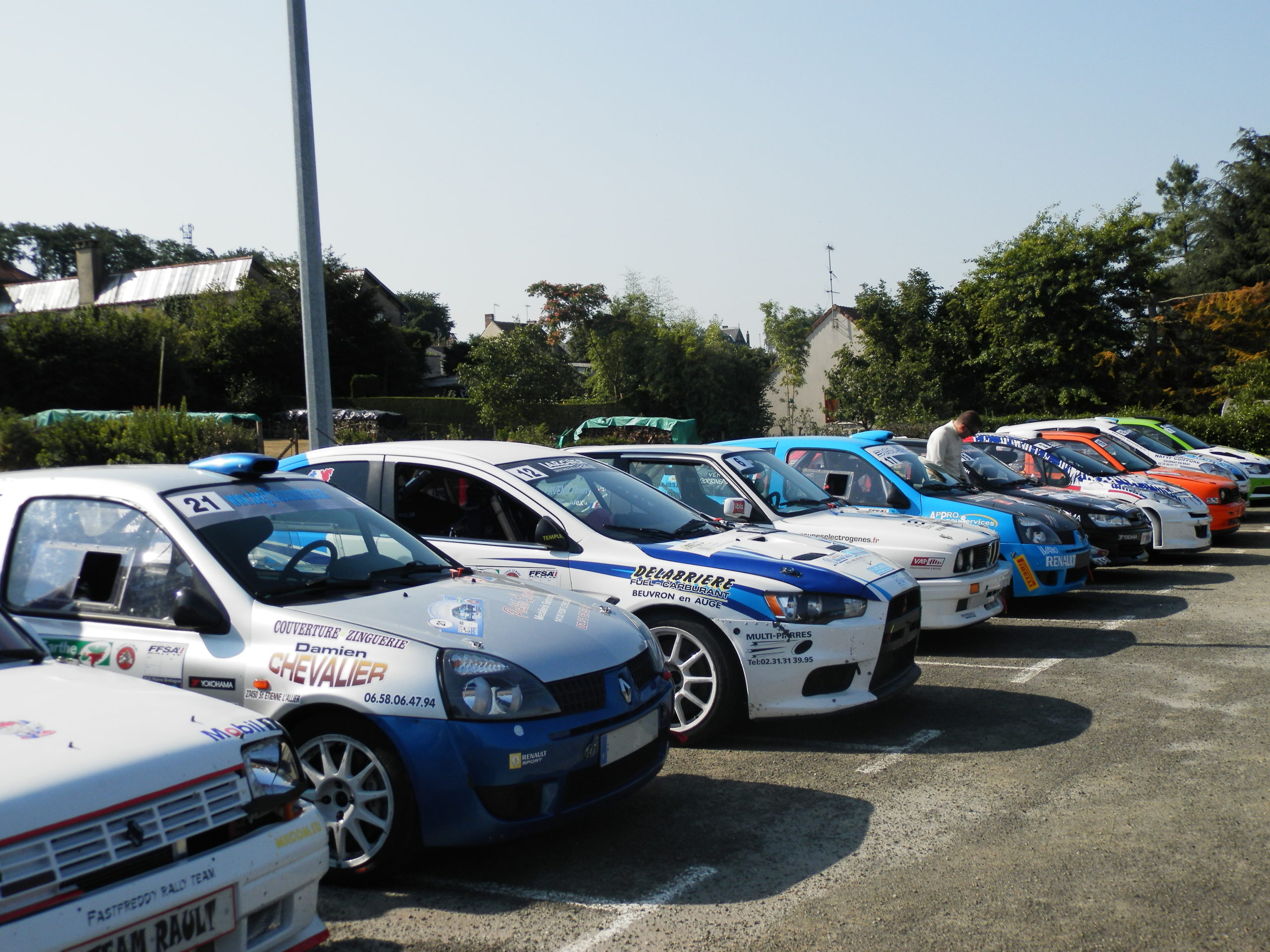 OLYMPUS DIGITAL CAMERA